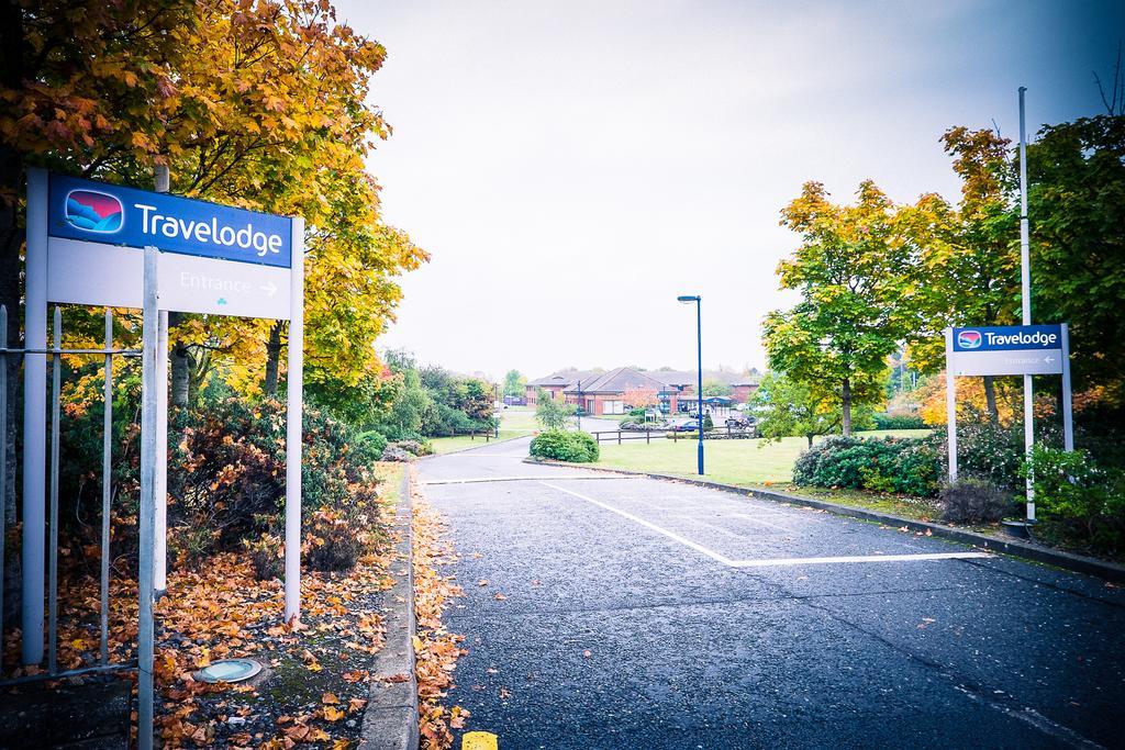 Travelodge Dublin Phoenix Park Касълнок Екстериор снимка